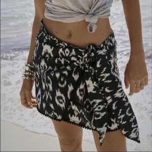 Zara Knoted Wrap Printed Black & White Mini Skirt New